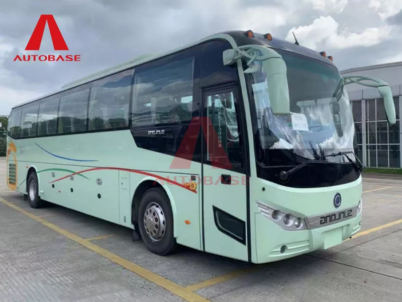 Polaris čisti električni avtobus